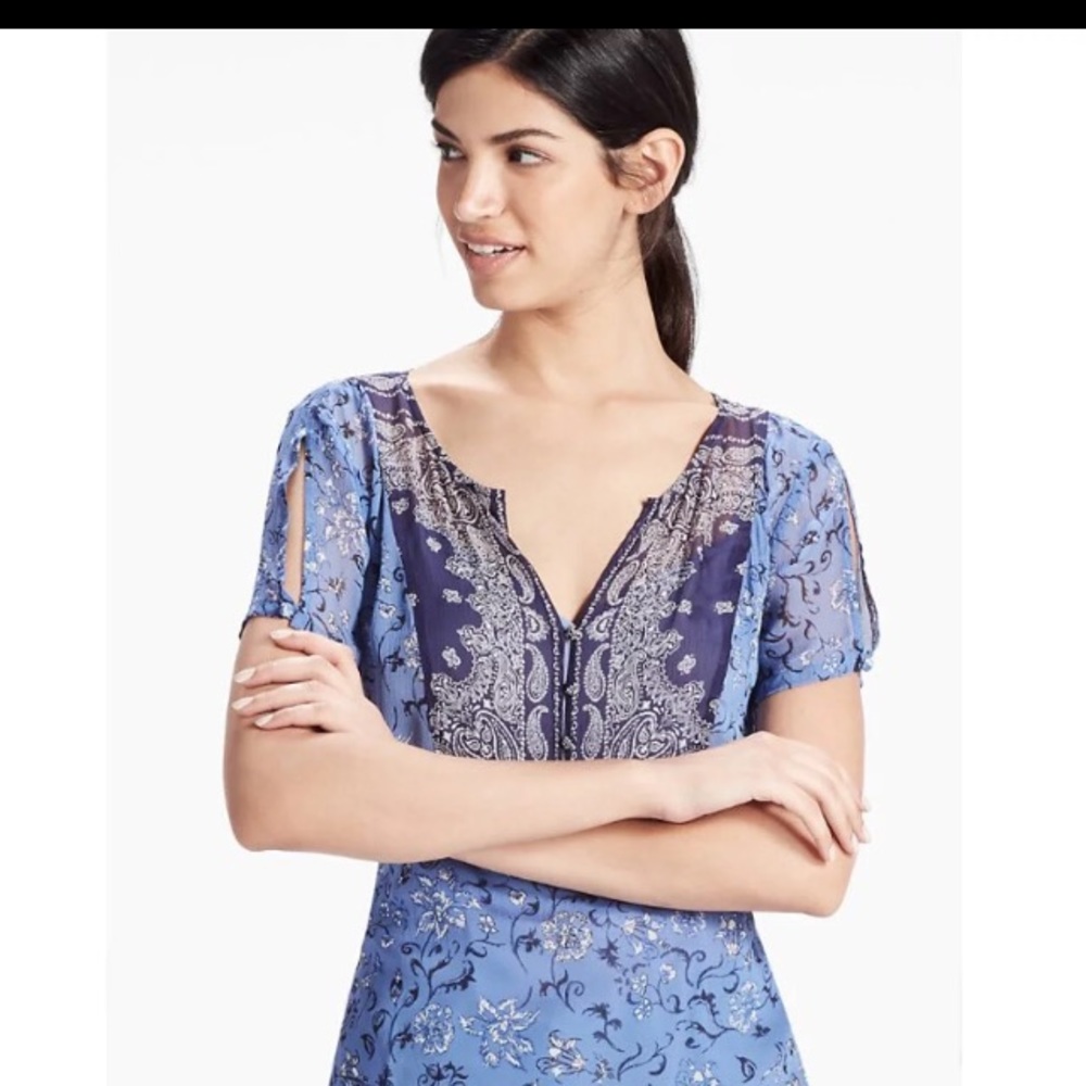 NWOT🍀Brand Paisley Shirt